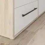 poignées noires et finitions soignées dressing chêne sonoma blanc